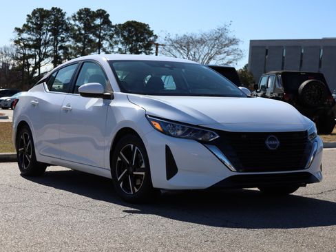 Used 2024 Nissan Sentra SV image 7