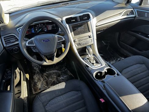 Used 2016 Ford Fusion SE image 8