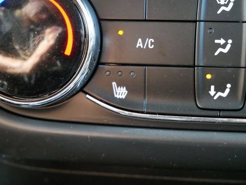 Used 2023 Chevrolet TrailBlazer LT AWD/4WD image 17