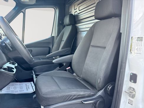 Used 2019 Mercedes-Benz Sprinter 144 Cargo image 13