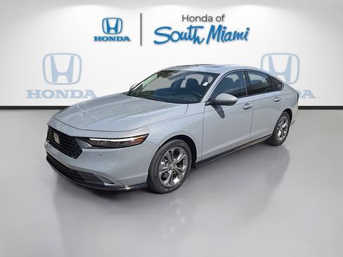 Used 2023 Honda Accord EX-L image 3