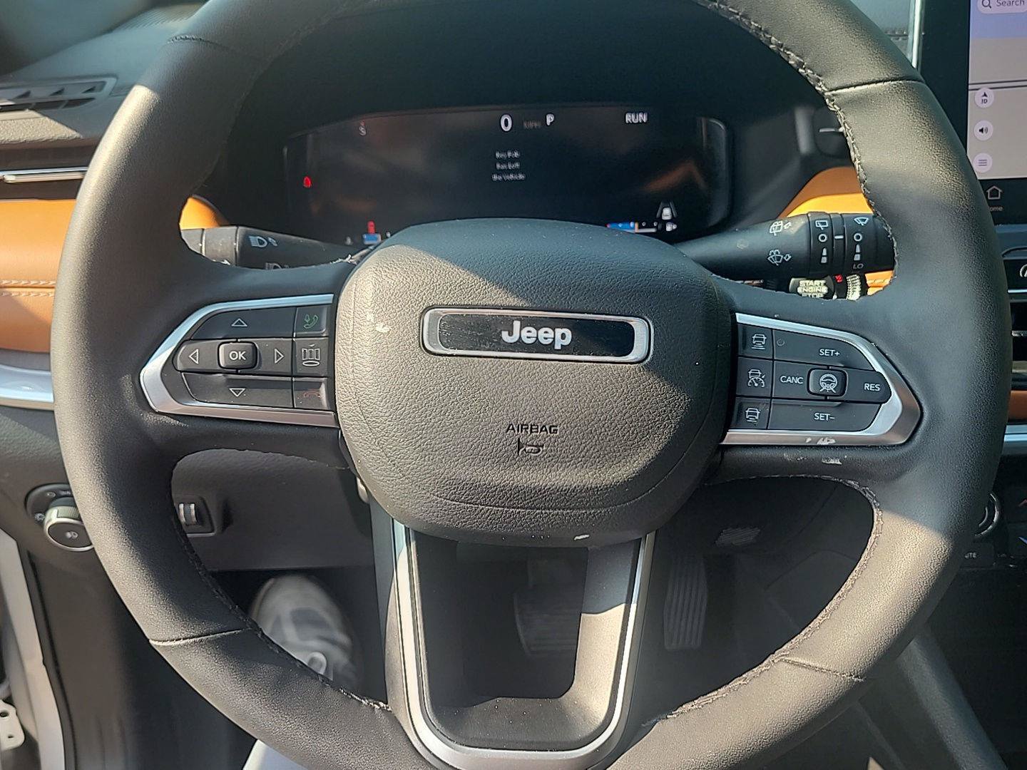 Certified 2025 Jeep Compass Limited w/ Elite Group AWD/4WD image 13