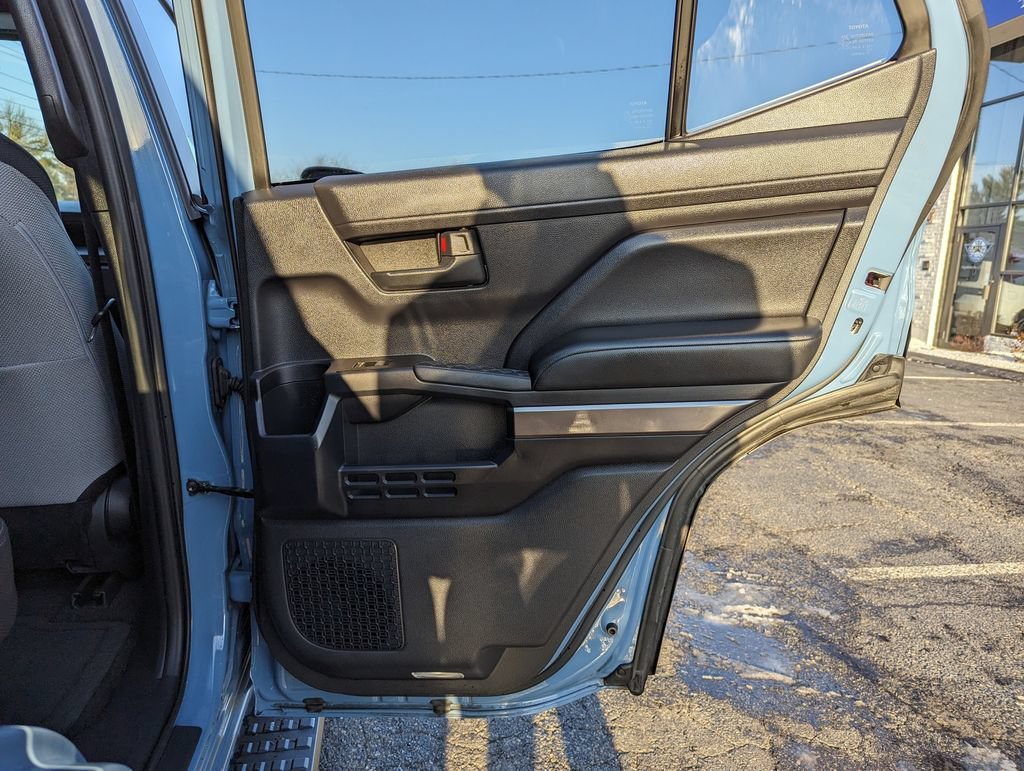 Used 2025 Toyota 4Runner TRD Off-Road AWD/4WD image 29
