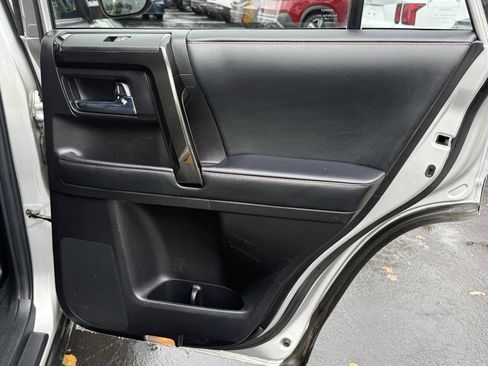 Certified 2021 Toyota 4Runner TRD Off-Road Premium image 18