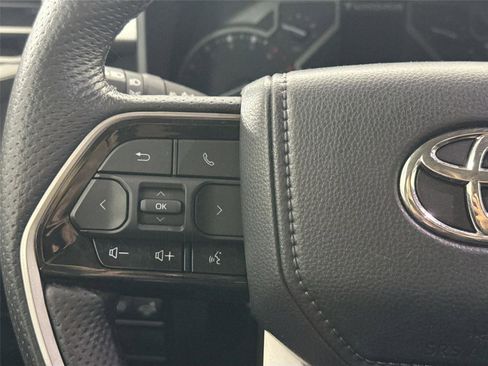 Used 2023 Toyota Tundra Limited AWD/4WD image 18