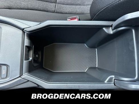 New 2025 Honda Accord SE image 9