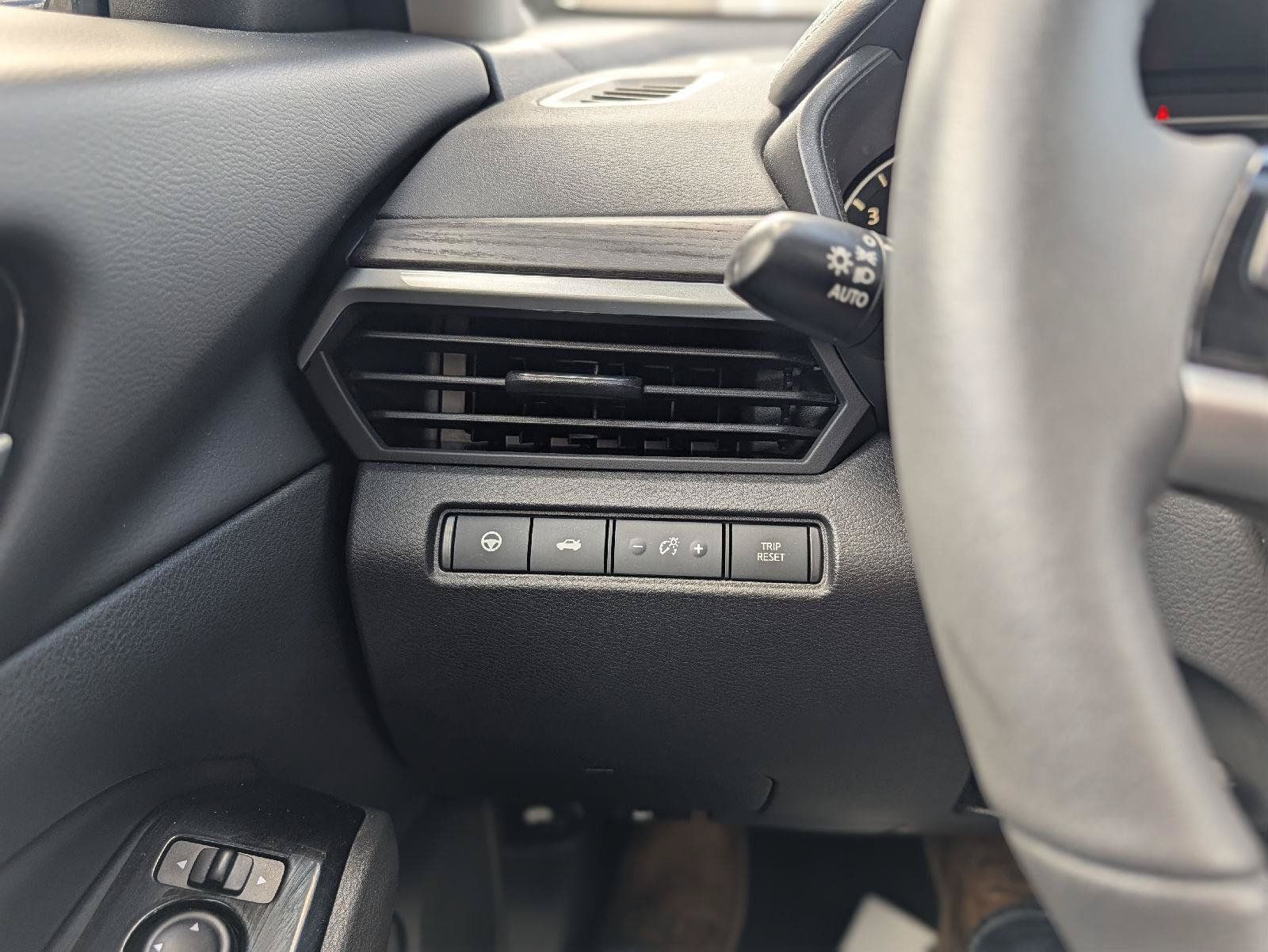 Used 2024 Nissan Altima 2.5 SL AWD/4WD image 34