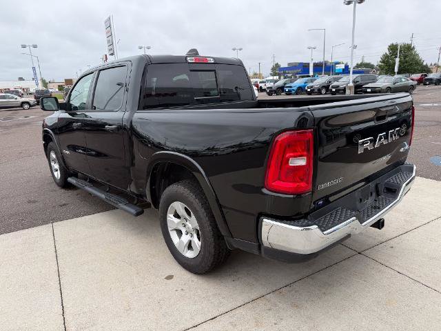 Used 2025 RAM 1500 4x4 Crew Cab image 5