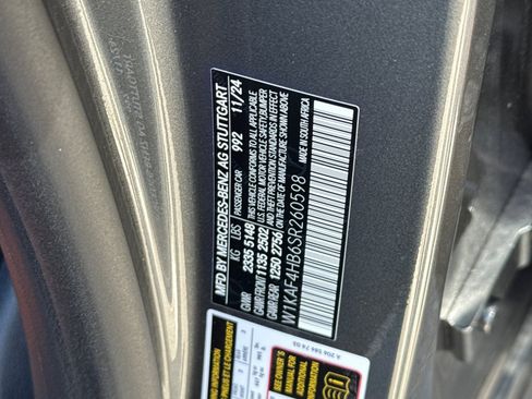 Used 2025 Mercedes-Benz C 300 4MATIC Sedan image 24