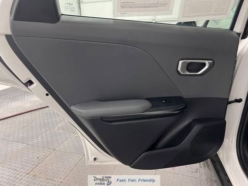 Used 2025 Kia K4 FWD image 27