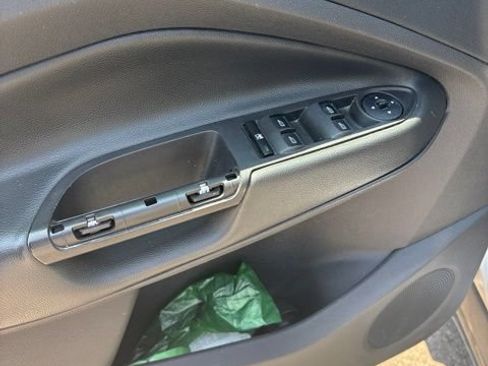 Used 2016 Ford Escape SE FWD image 12