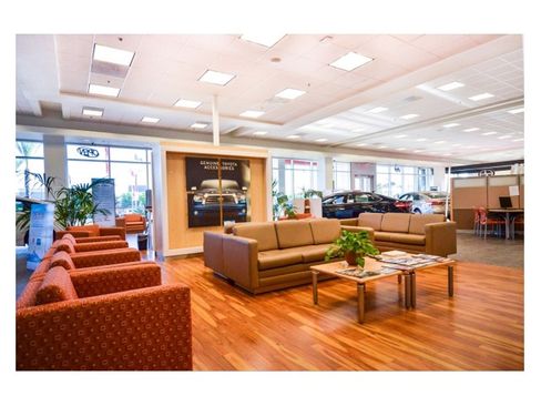 Used 2022 Hyundai Kona Limited w/ Cargo Package image 12