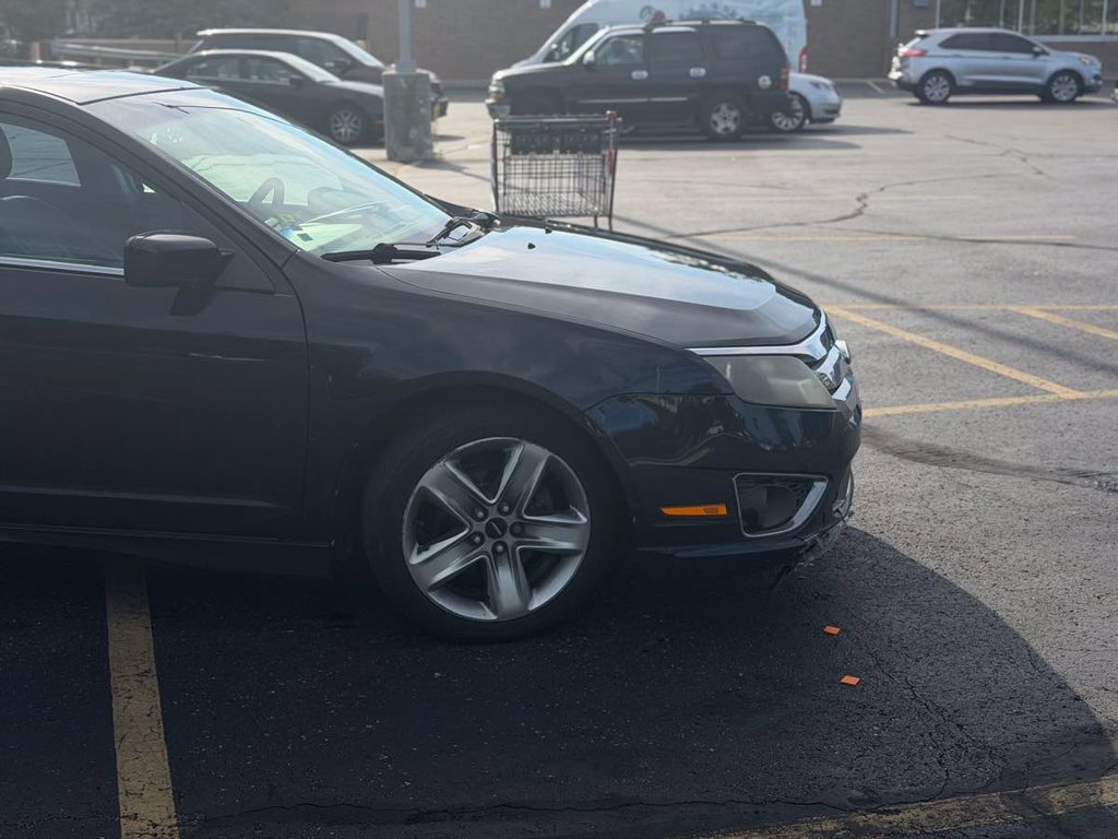 Used 2010 Ford Fusion Sport FWD image 2
