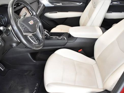 Used 2023 Cadillac XT5 Sportv w/ Technology Package image 19