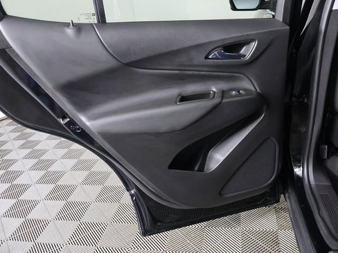Used 2022 Chevrolet Equinox LT image 25