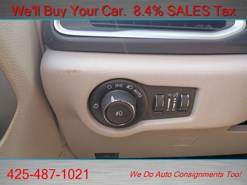 Used 2018 Chrysler Pacifica Touring Plus FWD image 17