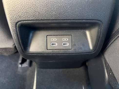 Used 2024 Toyota Corolla LE image 21