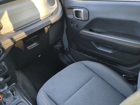 Used 2025 Jeep Wrangler Unlimited Sahara AWD/4WD image 52