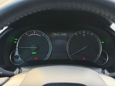 Used 2018 Lexus RX 450h AWD w/ Premium Package image 31