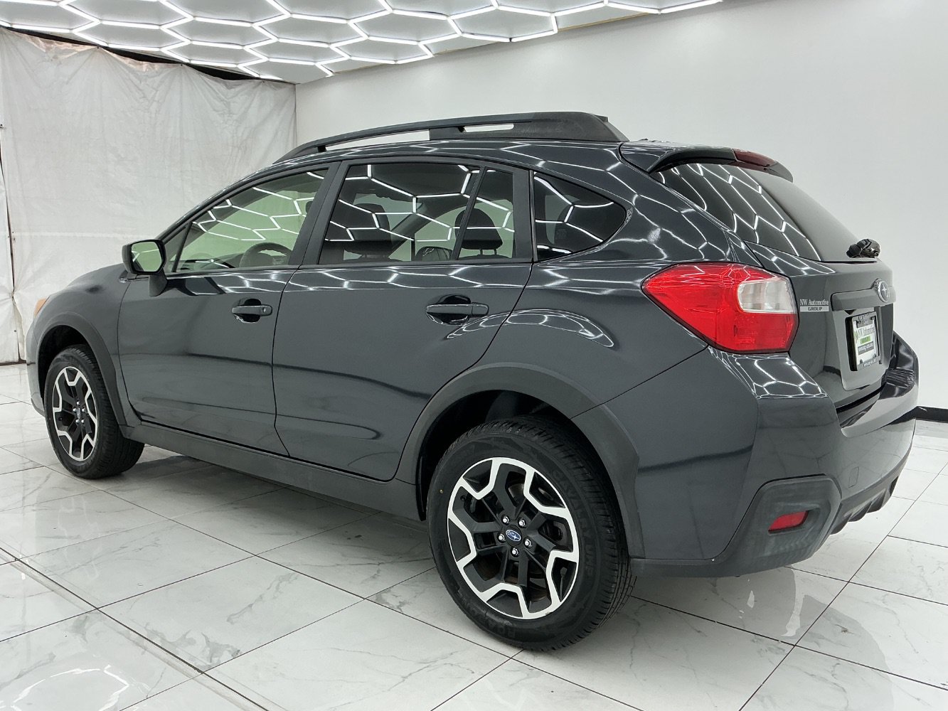 Used 2017 Subaru Crosstrek 2.0i Premium AWD/4WD image 12