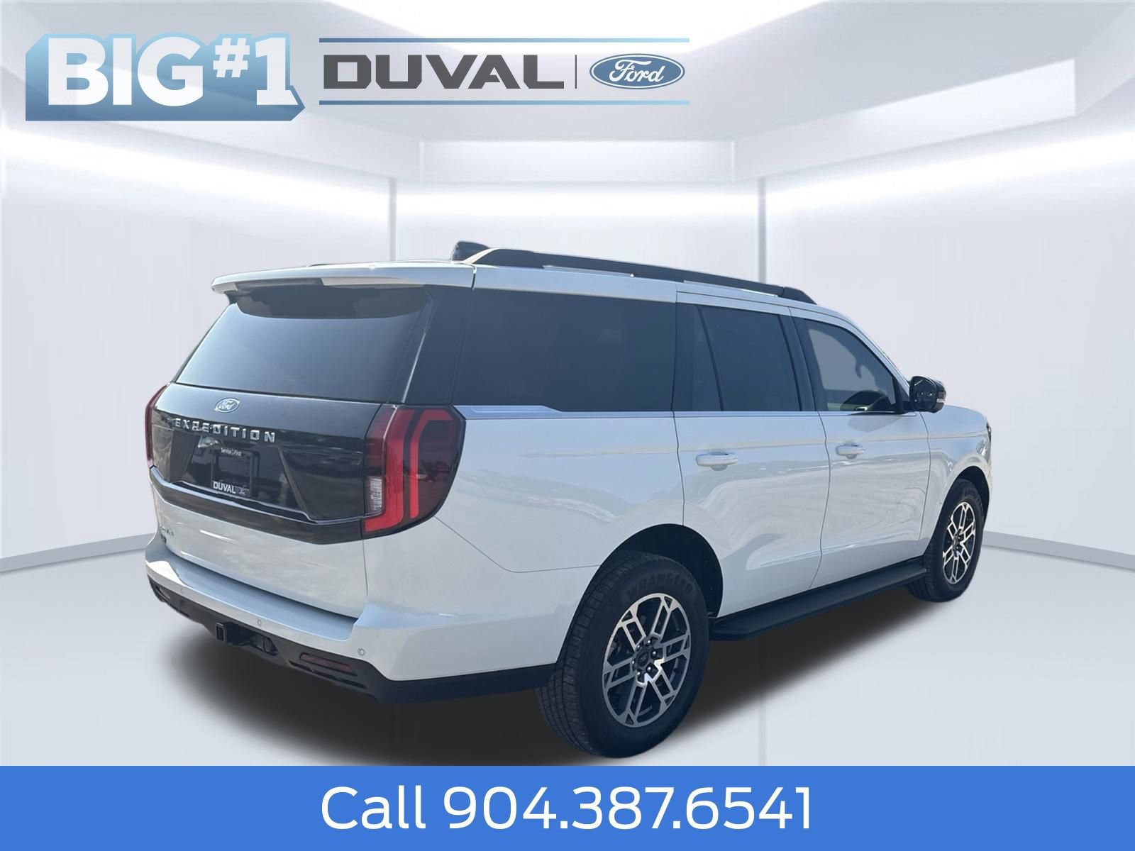 New 2026 Ford Expedition Active RWD image 3