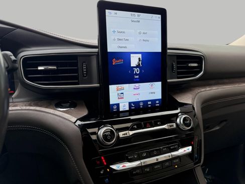 Used 2022 Ford Explorer Platinum w/ Equipment Group 601A image 40