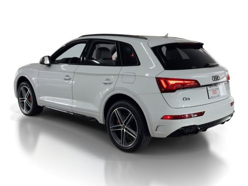 Used 2025 Audi Q5 e Premium Plus image 3