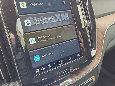 Certified 2022 Volvo XC60 B5 Momentum w/ Climate Package image 15