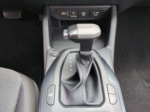 Used 2025 Kia K4 FWD image 26