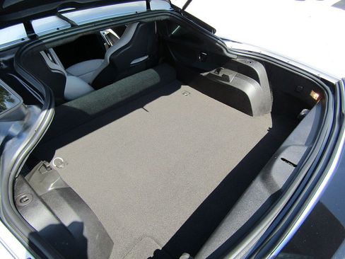 Used 2016 Chevrolet Corvette Stingray Coupe w/ 3LT Preferred Equipment Group RWD image 18