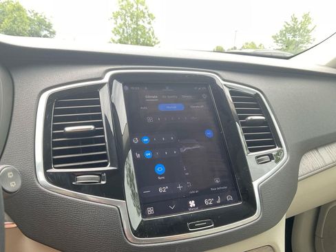 Certified 2023 Volvo XC90 B6 Plus AWD/4WD image 24
