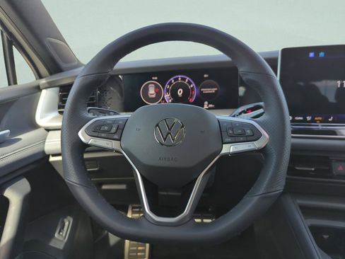 New 2026 Volkswagen Tiguan SE R-Line image 23