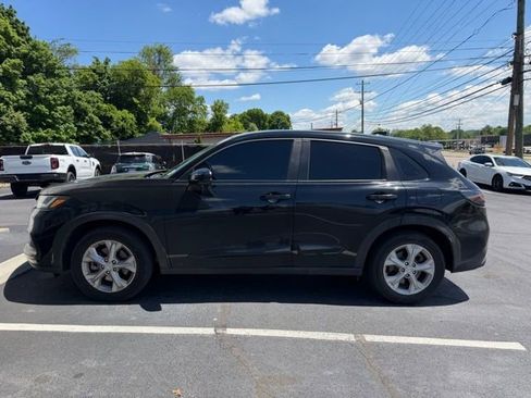 Used 2023 Honda HR-V LX image 2