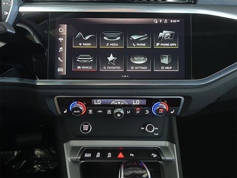 Certified 2025 Audi Q3 2.0T Premium w/ Convenience Package image 17