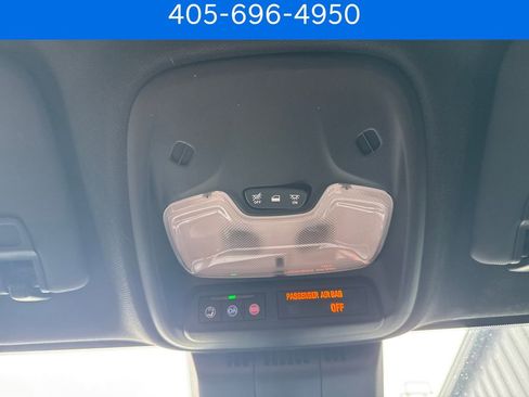 Used 2024 Chevrolet Colorado W/T w/ WT Convenience Package II RWD image 27