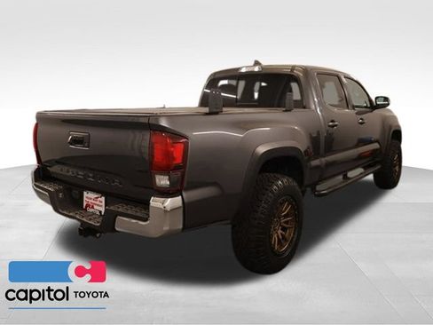 Certified 2020 Toyota Tacoma TRD Off-Road AWD/4WD image 3