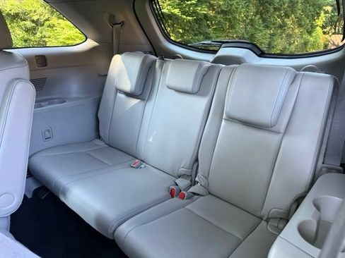 Used 2016 Toyota Highlander Limited AWD/4WD image 24