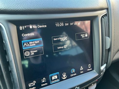 Used 2018 Maserati Levante image 41