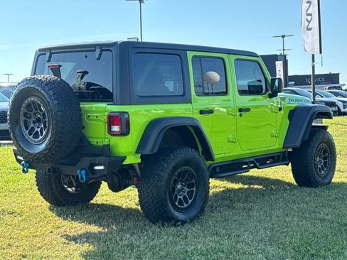 Used 2021 Jeep Wrangler Unlimited Rubicon w/ Xtreme Recon 35" Tire Package AWD/4WD image 5