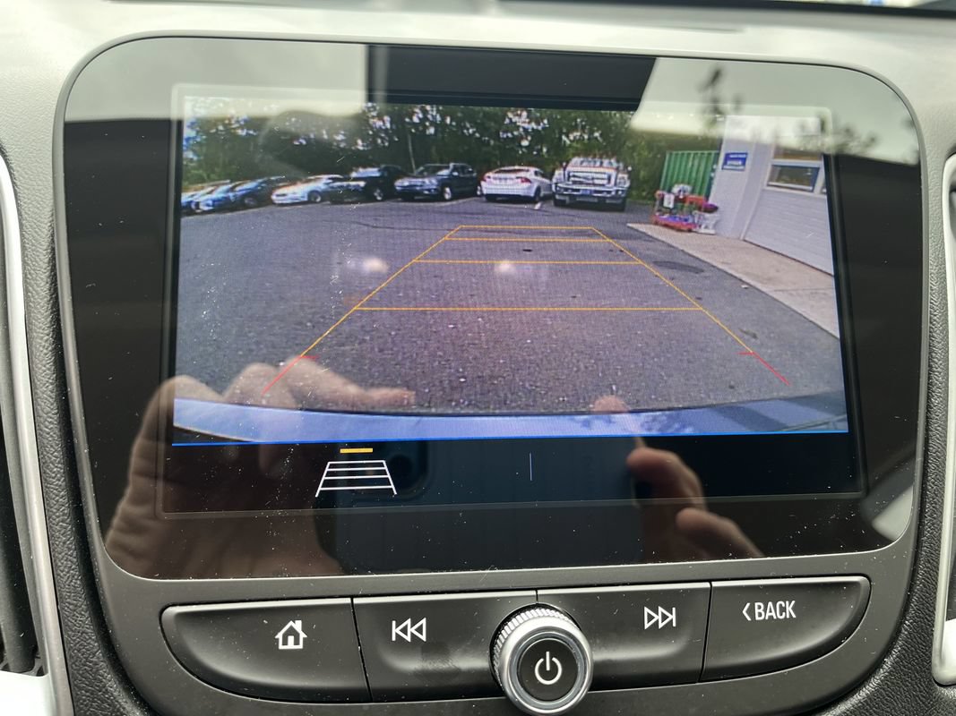 Used 2019 Chevrolet Malibu LS w/ Driver Confidence Package II FWD image 10