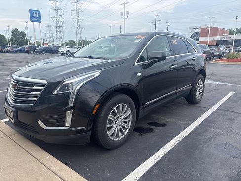 Used 2018 Cadillac XT5 Luxury w/ Driver Awareness Package FWD image 3