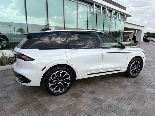 New 2026 Lincoln Nautilus Reserve AWD/4WD image 2