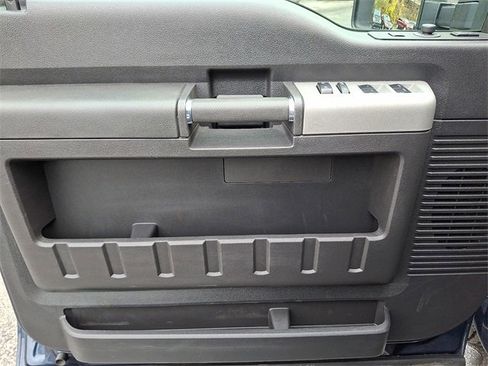 Used 2016 Ford F350 Lariat image 14