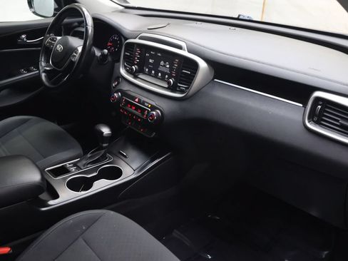 Used 2020 Kia Sorento S FWD image 10
