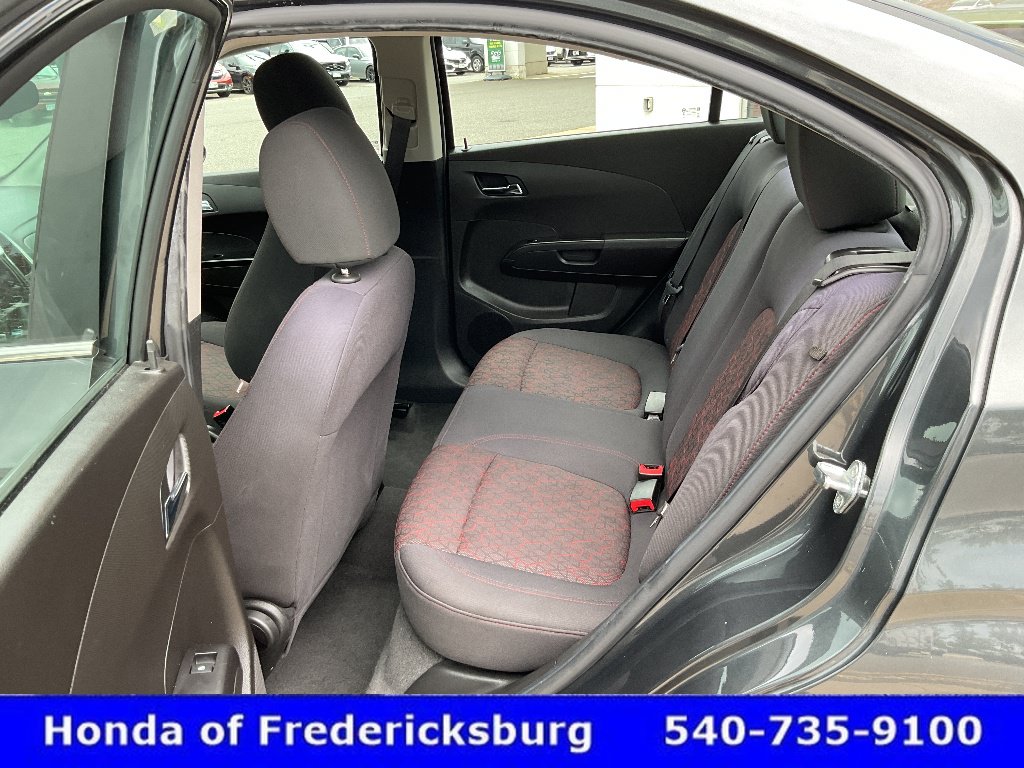 Used 2020 Chevrolet Sonic LT w/ Convenience Package FWD image 22