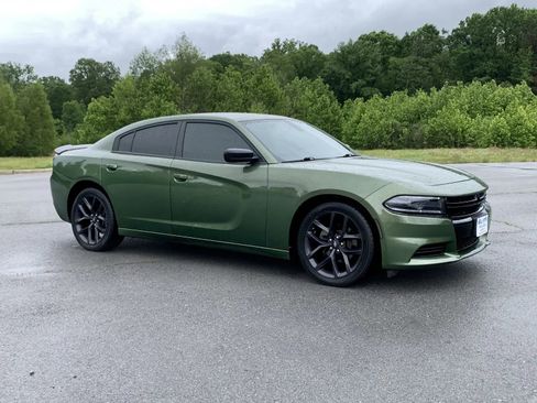 Used 2022 Dodge Charger SXT w/ Blacktop Package RWD image 1
