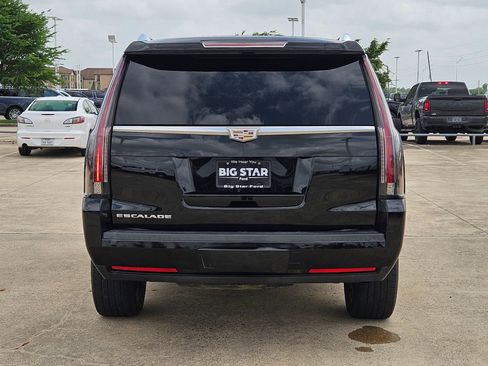 Used 2016 Cadillac Escalade Luxury AWD/4WD image 5