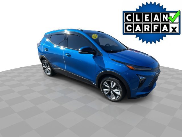 Used 2023 Chevrolet Bolt EUV LT w/ Convenience Package FWD image 2