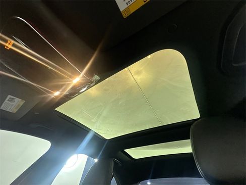 Certified 2023 Mercedes-Benz C 300 Sedan image 33