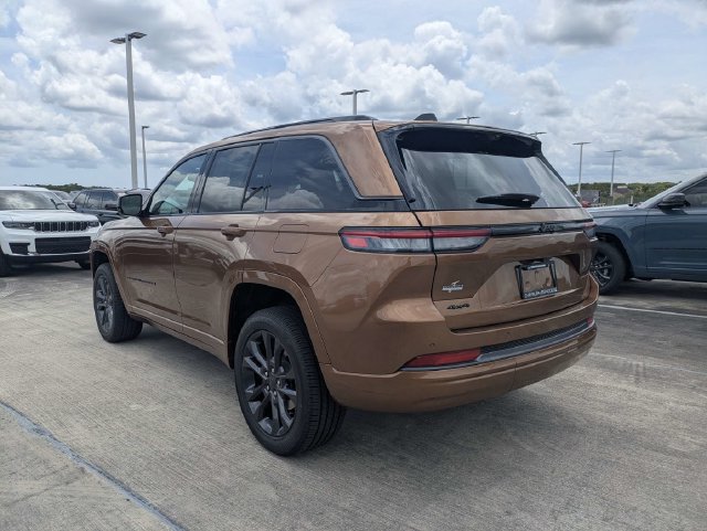 New 2026 Jeep Grand Cherokee Limited AWD/4WD image 6